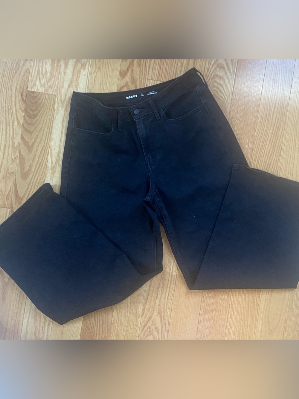 Old Navy Women’s WOW High-Rise, Wide Leg Black Jeans; Size 8 Short